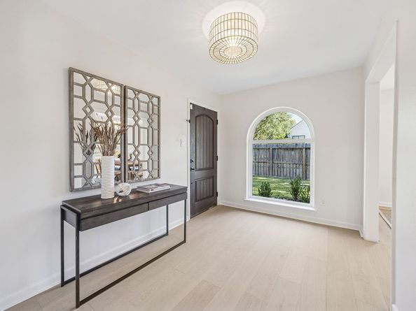 10203 Meadow Lake Lane, Houston TX 77042