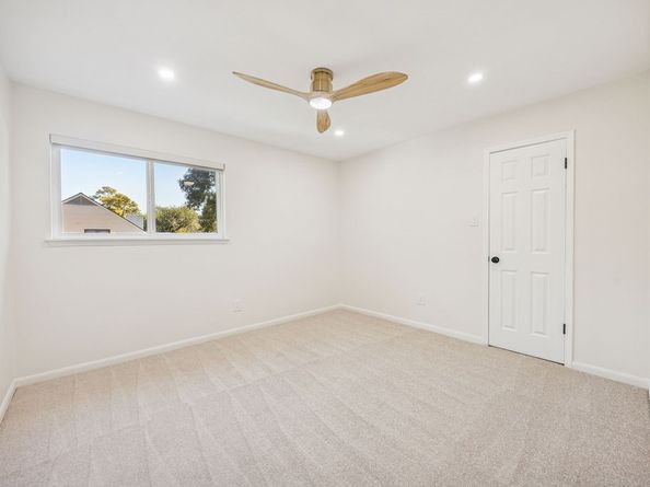 10203 Meadow Lake Lane, Houston TX 77042