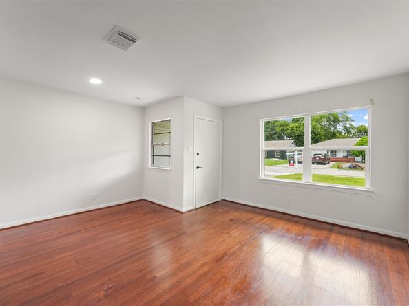 5826 Belmark Street, Houston TX 77033