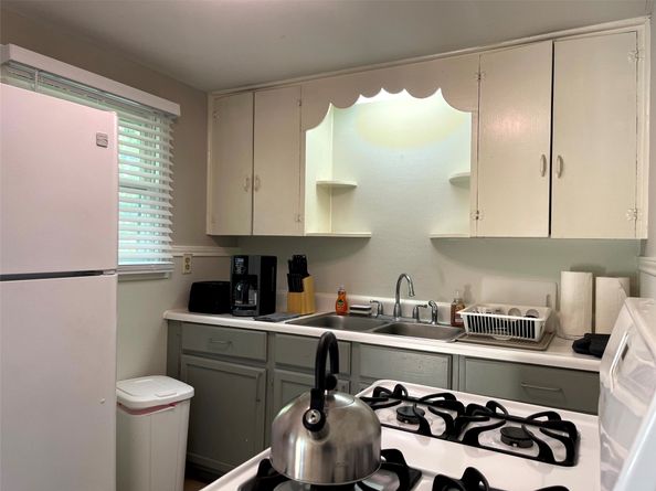 338 Cortlandt Street, Houston TX 77007