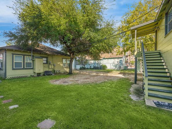 338 Cortlandt Street, Houston TX 77007