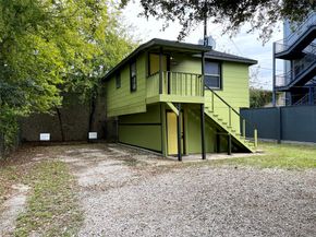338 Cortlandt Street, Houston TX 77007
