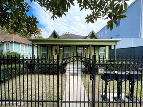 338 Cortlandt Street, Houston TX 77007