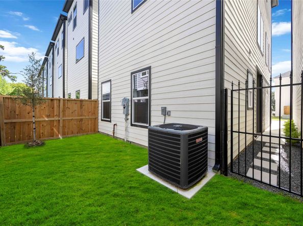 1935 Knoll Square Drive, Houston TX 77080