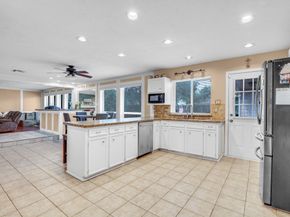 15810 Knoll Lake Drive, Houston TX 77095