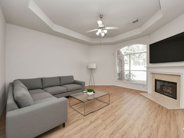 70 N Lace Arbor Drive, The Woodlands TX 77382