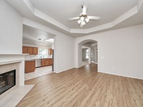 70 N Lace Arbor Drive, The Woodlands TX 77382