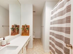 1909 Brun Street 16, Houston TX 77019