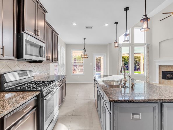 2645 Ivy Wood Lane, Conroe TX 77385