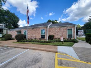 10276 Briar Forest Drive 25, Houston TX 77042