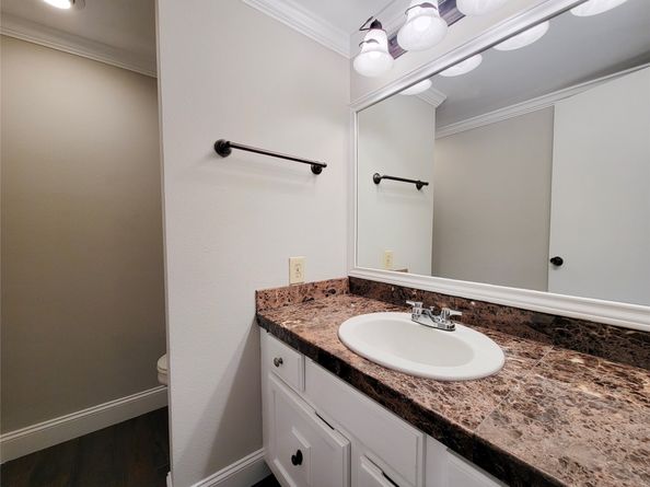 10276 Briar Forest Drive 25, Houston TX 77042