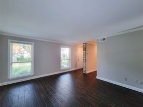 10276 Briar Forest Drive 25, Houston TX 77042