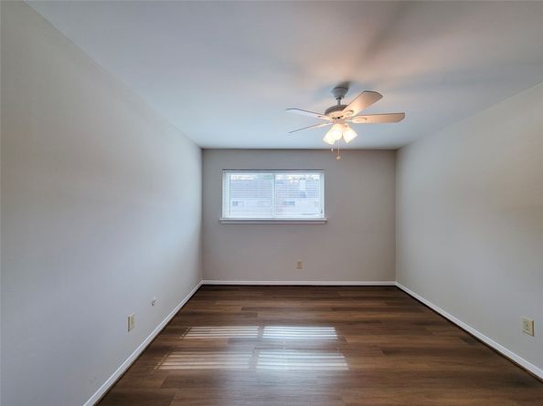 10276 Briar Forest Drive 25, Houston TX 77042