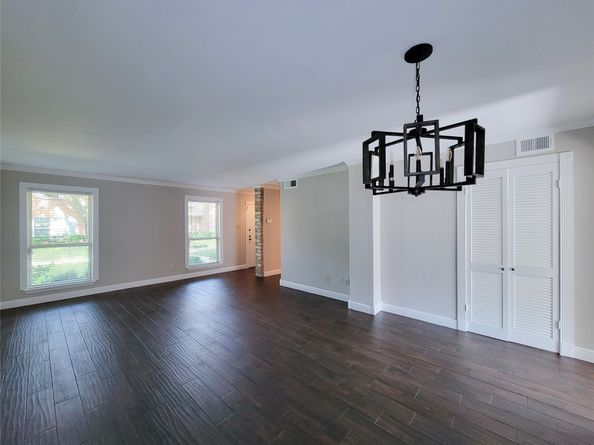 10276 Briar Forest Drive 25, Houston TX 77042