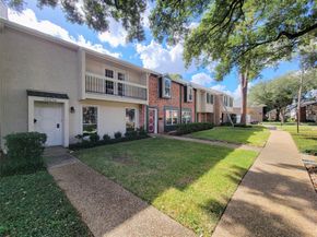 10276 Briar Forest Drive 25, Houston TX 77042