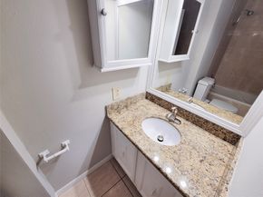 10276 Briar Forest Drive 25, Houston TX 77042