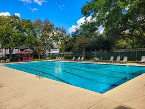 10276 Briar Forest Drive 25, Houston TX 77042