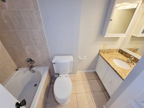 10276 Briar Forest Drive 25, Houston TX 77042