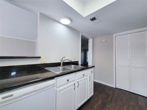 10276 Briar Forest Drive 25, Houston TX 77042