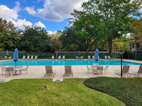 10276 Briar Forest Drive 25, Houston TX 77042