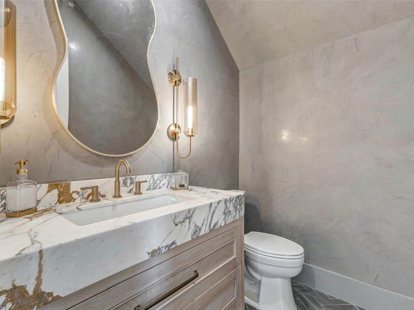 6911 Hartland Avenue, Houston TX 77055