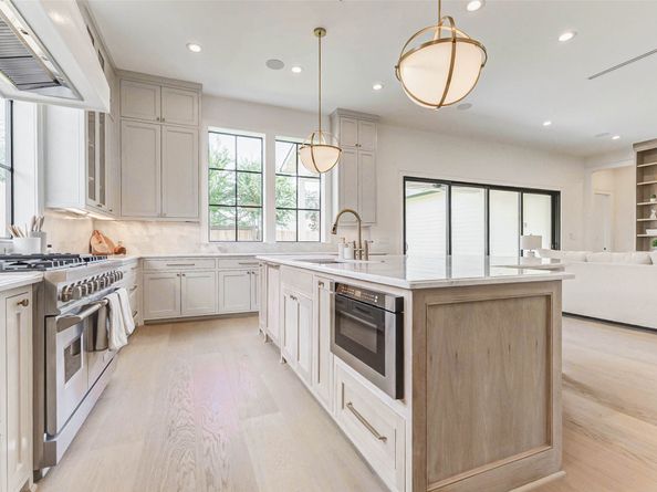 6911 Hartland Avenue, Houston TX 77055