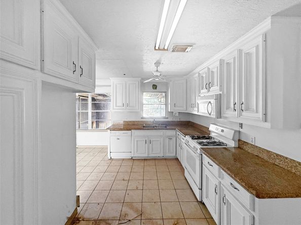 3026 Fairhope Street, Houston TX 77025