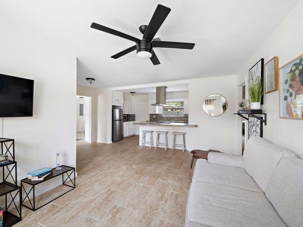 5914 Darnell Street, Houston TX 77074