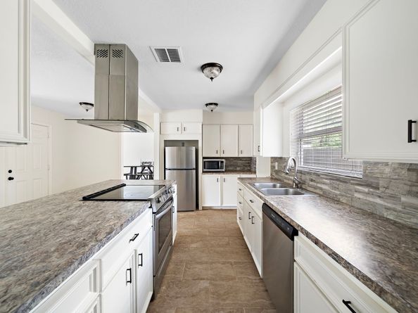 5914 Darnell Street, Houston TX 77074