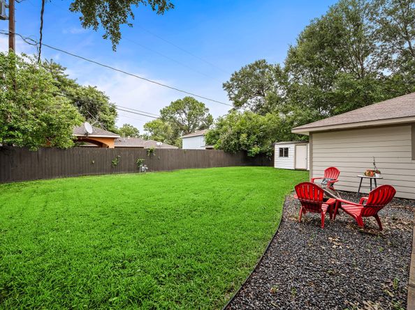 5914 Darnell Street, Houston TX 77074