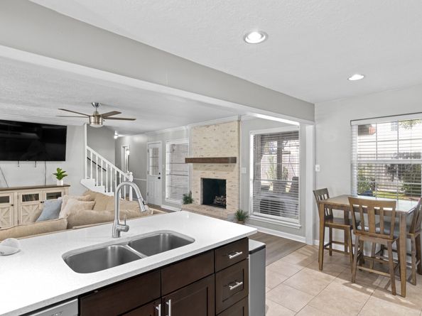 13910 Ella Lee Lane, Houston TX 77077