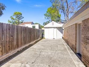 13910 Ella Lee Lane, Houston TX 77077