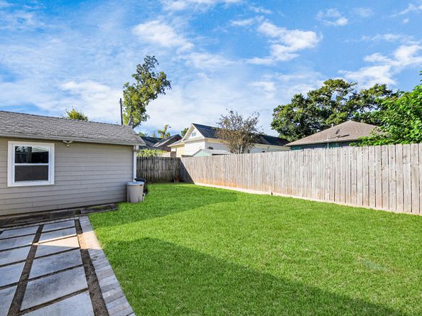 509 Vincent Street, Houston TX 77009