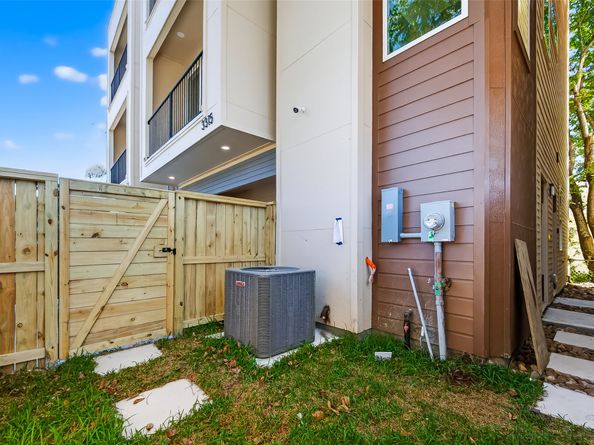 3319 Nettleton Street, Houston TX 77004
