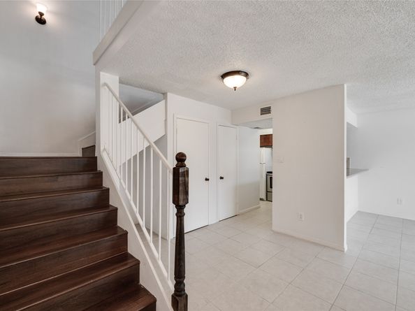 2800 Jeanetta Street 908, Houston TX 77063