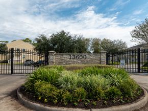 13600 Breton Ridge Street 35C, Houston TX 77070