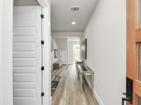 2014 Blodgett Street, Houston TX 77004