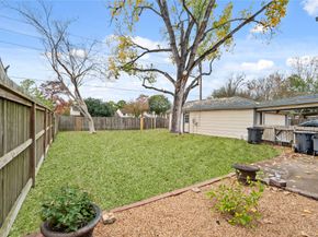 8115 Town Creek Drive, Houston TX 77095