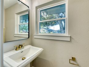 7602 Pagewood Lane, Houston TX 77063