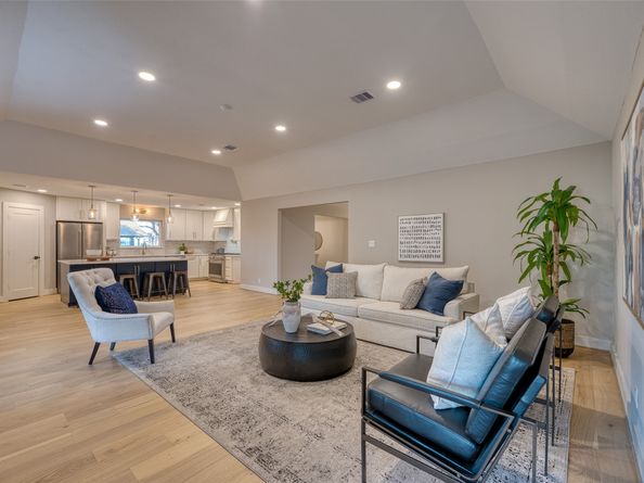 7602 Pagewood Lane, Houston TX 77063