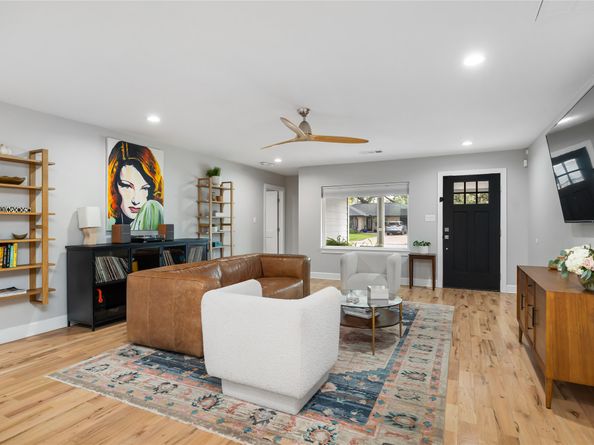 2122 Chippendale Road, Houston TX 77018
