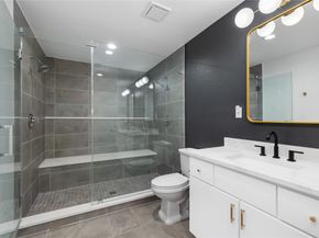 2122 Chippendale Road, Houston TX 77018