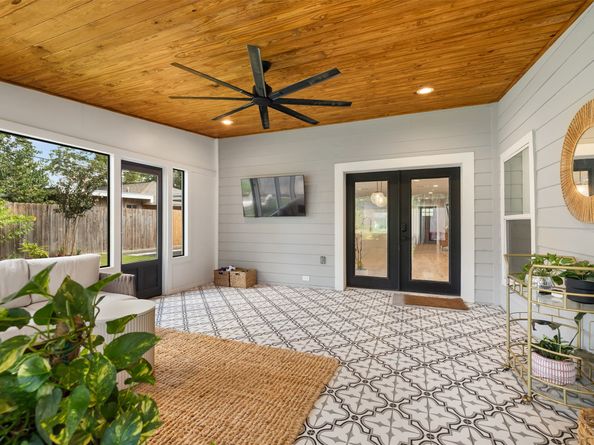 2122 Chippendale Road, Houston TX 77018