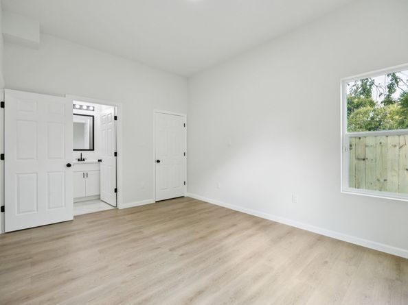 301 Cartersville Street, Houston TX 77029