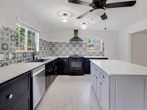 2919 Cochran Street, Houston TX 77009