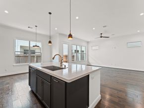8814 Hollywood Garden Lane, Houston TX 77080