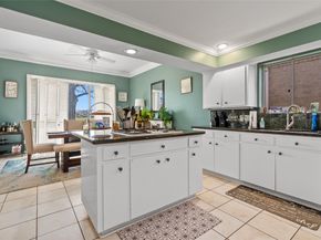 2526 Country Club Boulevard, Sugar Land TX 77478