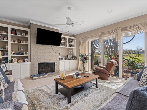2526 Country Club Boulevard, Sugar Land TX 77478