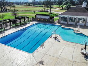 2526 Country Club Boulevard, Sugar Land TX 77478