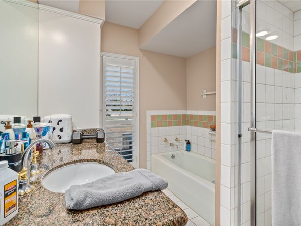 2526 Country Club Boulevard, Sugar Land TX 77478